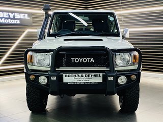 2022 Toyota Land Cruiser LAND CRUISER 79 4.5D 70TH ED P/U D/C - photo 2