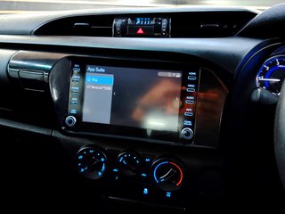 2020 Toyota Hilux 2.4 GD-6 RB SRX A/T P/U D/C - photo 4