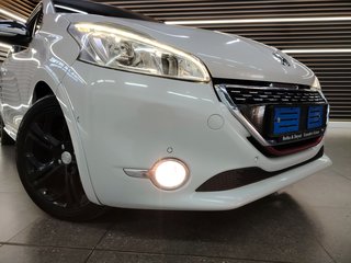 2015 Peugeot 208 1.6 GTI 3DR - photo 14