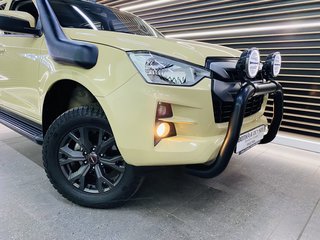 2025 Isuzu D-Max 3.0 Ddi LS 4X4 A/T D/C P/U - photo 2