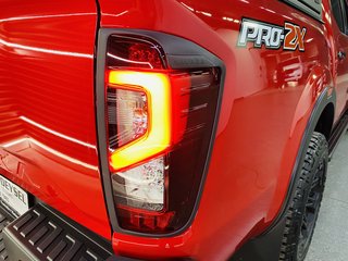 2025 Nissan Navara 2.5DDTI PRO-2X A/T D/C P/U - photo 4