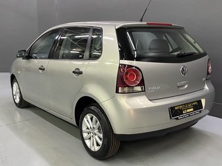 2013 Volkswagen Polo Vivo POLO VIVO 1.6 5Dr - photo 2