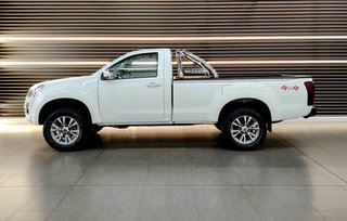 2018 Isuzu KB 300 D-TEQ LX 4X4 P/U S/C - photo 2