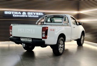 2018 Isuzu KB 300 D-TEQ LX 4X4 P/U S/C - photo 6