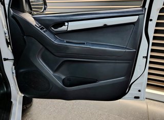 2018 Isuzu KB 300 D-TEQ LX 4X4 P/U S/C - photo 7