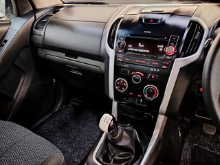 2018 Isuzu KB 300 D-TEQ LX 4X4 P/U S/C - photo 10