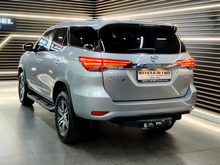 2020 Toyota Fortuner 2.4GD-6 4X4 A/T - photo 3