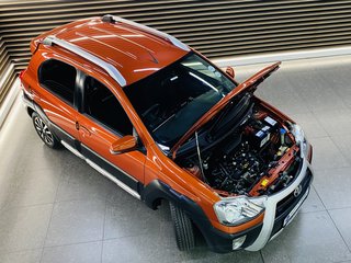 2015 Toyota Etios CROSS 1.5 Xs 5Dr - photo 4
