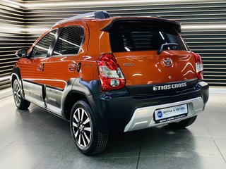 2015 Toyota Etios CROSS 1.5 Xs 5Dr - photo 7