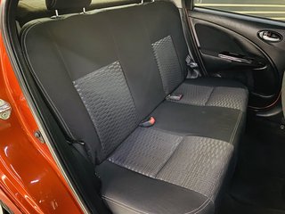 2015 Toyota Etios CROSS 1.5 Xs 5Dr - photo 11