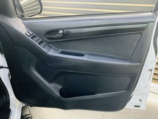 2021 Isuzu D-Max 250 HO HI-RIDE A/T D/C P/U - photo 2