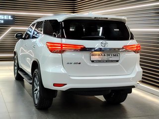 2018 Toyota Fortuner 2.8GD-6 R/B A/T - photo 3