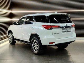 2018 Toyota Fortuner 2.8GD-6 R/B A/T - photo 4