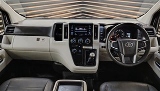 2020 Toyota Quantum 2.8 GL SLWB 14 SEAT - photo 11
