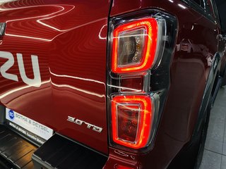 2024 Isuzu D-Max 3.0 Ddi V-CROSS HR A/T D/C P/U - photo 2
