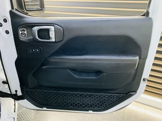 2019 Jeep Wrangler UNLTD SAHARA 3.6L V6 A/T - photo 5