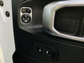 2019 Jeep Wrangler UNLTD SAHARA 3.6L V6 A/T - photo 6