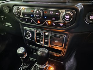2019 Jeep Wrangler UNLTD SAHARA 3.6L V6 A/T - photo 15