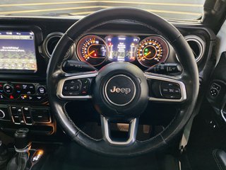 2019 Jeep Wrangler UNLTD SAHARA 3.6L V6 A/T - photo 18