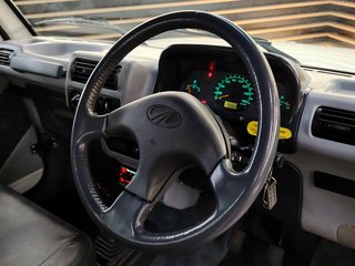 2022 Mahindra Bolero NEF P/U S/C - photo 9