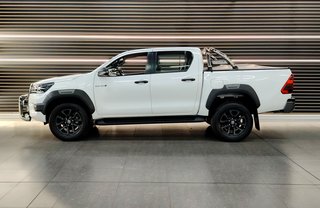 2021 Toyota Hilux 2.8 GD-6 RB LEGEND A/T P/U D/C - photo 2