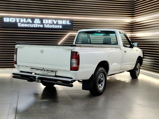 2017 Nissan Hardbody NP300 2.0i LWB P/U S/C - photo 6