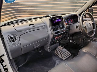 2017 Nissan Hardbody NP300 2.0i LWB P/U S/C - photo 3