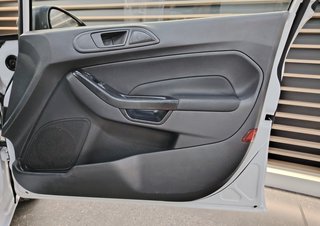2016 Ford Fiesta 1.4 AMBIENTE 5 Dr - photo 7