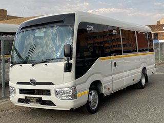 Toyota Quantam Used vehicle for sale