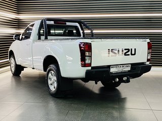2021 Isuzu D-Max 250 HO LE S/C P/U - photo 7