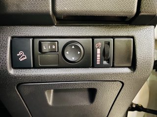 2021 Isuzu D-Max 250 HO LE S/C P/U - photo 9