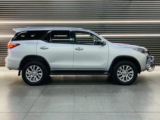 2021 Toyota Fortuner 2.8GD-6 R/B A/T - photo 3