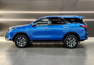 2023 Toyota Fortuner 2.4GD-6 R/B A/T - photo 2