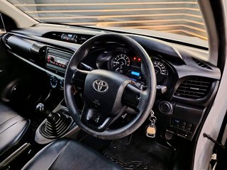 2022 Toyota Hilux 2.0 VVTi A/C P/U S/C - photo 10
