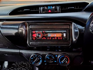 2022 Toyota Hilux 2.0 VVTi A/C P/U S/C - photo 2