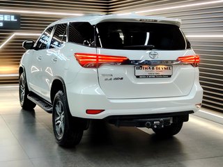 2018 Toyota Fortuner 2.4GD-6 R/B A/T - photo 3
