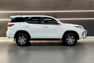 2018 Toyota Fortuner 2.4GD-6 R/B A/T - photo 15