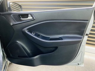 2019 Hyundai i20 1.2 FLUID - photo 2