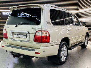2004 Toyota Land Cruiser 100 V8 A/T - photo 9