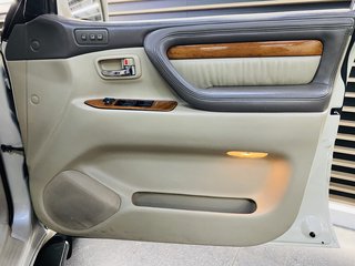 2004 Toyota Land Cruiser 100 V8 A/T - photo 2