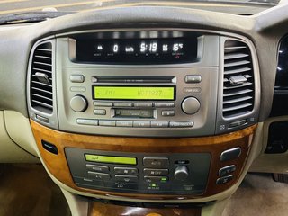 2004 Toyota Land Cruiser 100 V8 A/T - photo 8