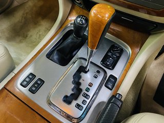 2004 Toyota Land Cruiser 100 V8 A/T - photo 9