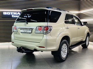 2012 Toyota Fortuner 3.0D-4D R/B - photo 1