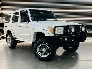 2008 Toyota Land Cruiser 76 4.2D S/W - photo 3