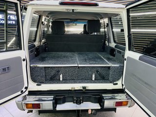 2008 Toyota Land Cruiser 76 4.2D S/W - photo 9