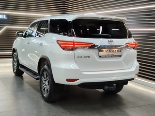 2019 Toyota Fortuner 2.4GD-6 R/B A/T - photo 3