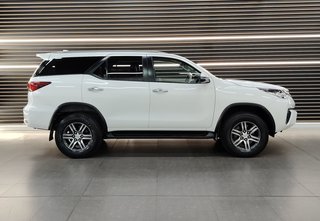 2019 Toyota Fortuner 2.4GD-6 R/B A/T - photo 17