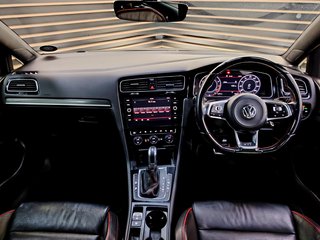 2018 Volkswagen Golf GOLF VII GTi 2.0 TSI DSG - photo 12