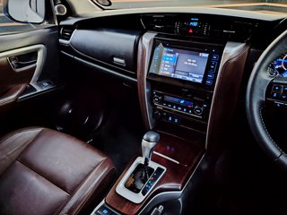 2017 Toyota Fortuner 2.8GD-6 R/B A/T - photo 1