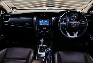 2017 Toyota Fortuner 2.8GD-6 R/B A/T - photo 11